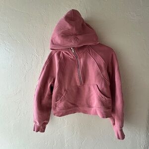 Lululemon pink scuba cropped